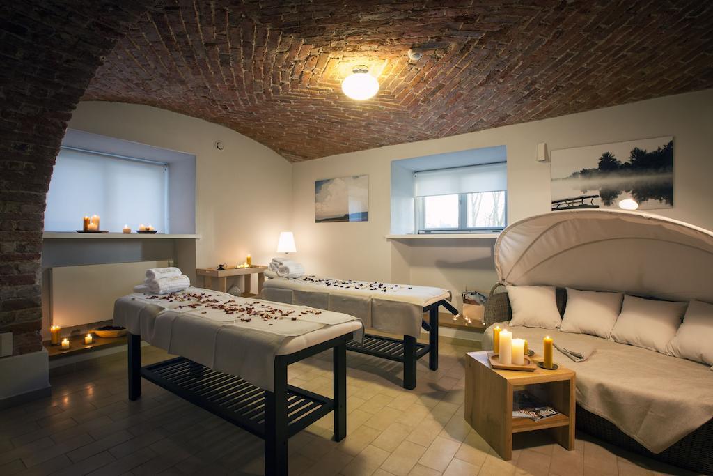 Palac Cielesnica Extérieur photo