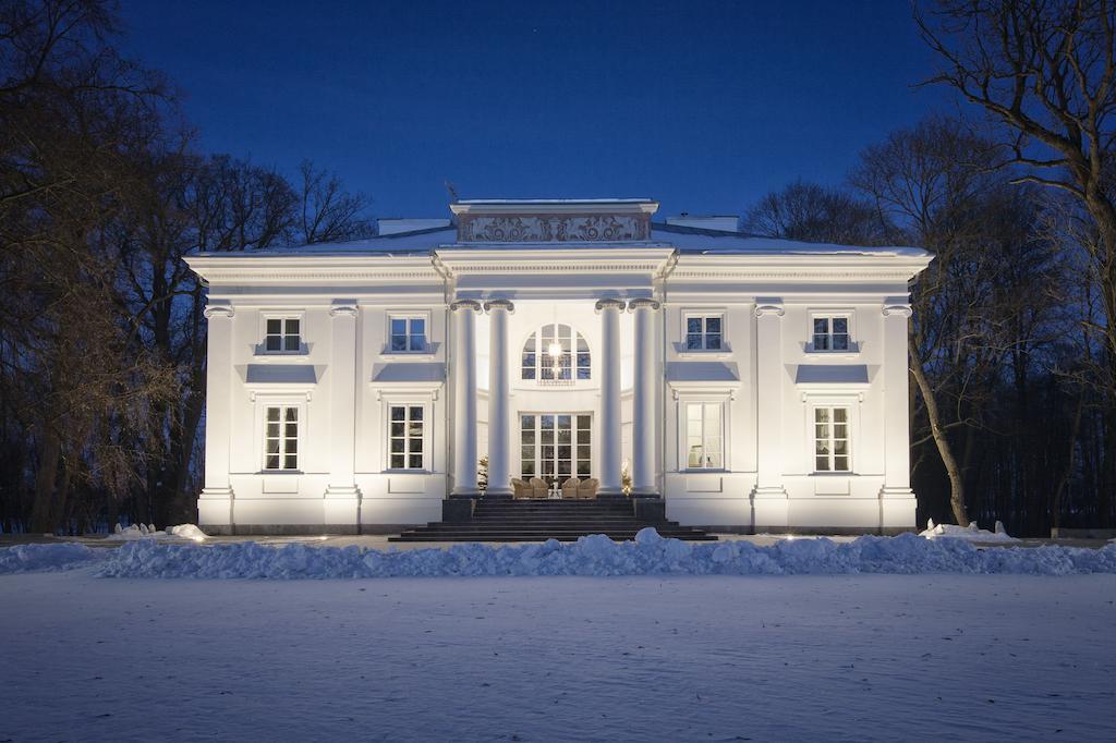 Palac Cielesnica Extérieur photo