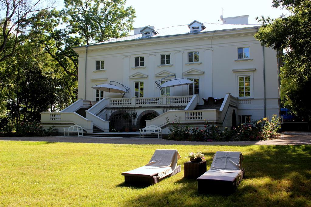 Palac Cielesnica Extérieur photo